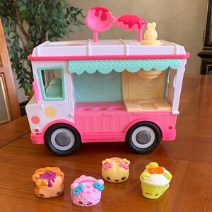 Num Noms Ice Cream Truck Playset Toy with Figures MGA Entertainment